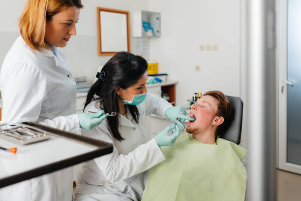Best Weekend Emergency Dentist in Edgemoor, DE